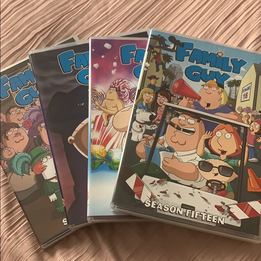 (4) FAMILY GUY CDs